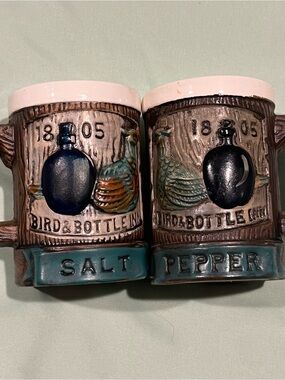 Vintage Napcoware 1805 Bird & Bottle Inn salt and pepper shakers